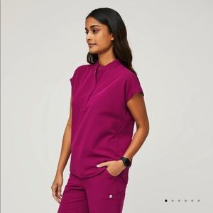 Dark magenta figs set